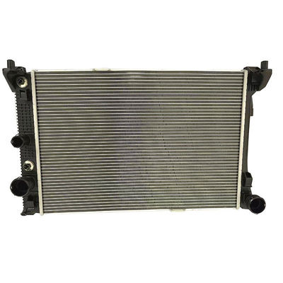 Autoonderdelen WATER COOLER RADIATOR 2045001603 Voor Mercedes Benz W212 C207 S212 A207 E300